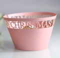 Dettaglio del pirottino rosa tagliato al laser per cupcake con scritta Merry Christmas - 5*5*8CM / Rosa