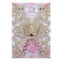 Dettaglio macro di un invito a farfalla glitterata tagliata al laser con rose rosa - Oro Chiaro 42#