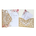 Invito a nozze dorato glitterato tagliato al laser con inserto floreale e RSVP - Set Completo Giallo Oro