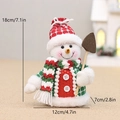 Mini poupée bonhomme de neige de Noël avec bonnet à carreaux et écharpe rayée - Style Bonhomme de Neige (QD25B632 B)