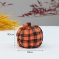 Zucca in tessuto a quadri arancione e verde scuro con foglia d'acero decor - 4 Pollici