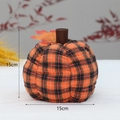 Zucca in tessuto scozzese con foglia autunnale e stelo, misura 15cm x 15cm - 6 Pollici