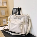 Große cremeweiße Nylon-Einkaufstasche mit mehreren Taschen und verstellbarem Schultergurt - Weiß