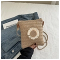 Bolso bandolera de paja con margarita blanca en color beige natural y correa tejida - Caqui
