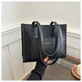 Sac fourre-tout noir en cuir PU matelassé avec lettrage FASHION doré et large bandoulière - Sans Pendentif / Noir