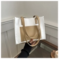 Sac fourre-tout contrasté en cuir blanc matelassé avec poignées kaki et logo doré - Sans Pendentif / Kaki