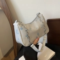 Borsa hobo crema con stampa paesaggio blu e catena d'argento grossa per donna - Blu