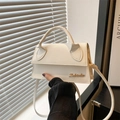 Minimalistische weiße PU-Leder Umhängetasche mit Goldlogo und verstellbarem Riemen - Weiß