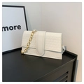 Borsa a tracolla bianca in ecopelle con motivo a triangoli e catena dorata spessa - Bianco