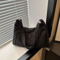 Bolso tote negro minimalista de lona con bolsillo a presión y correas anchas diarias - Negro