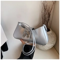 Sac bandoulière argenté avec finition métallisée et boucle papillon pour femmes - Argent