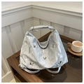 Sac à main argenté chic avec papillons métalliques et texture plissée naturelle élégante - Sans Pendentif / Argent