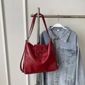 Bolso tote vintage de cuero rojo con decoración de lazo y textura brillante mujer - Burdeos (Sin Colgante)