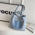 Sac fourre-tout bleu clair avec écusson tulipe et anses tressées pour usage quotidien - Bleu Sans Pendentif