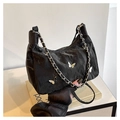 Sac bandoulière plissé noir chic avec papillons argentés et bandoulière en chaîne - Noir sans Pendentif