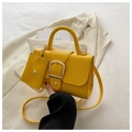 Sac bandoulière jaune vif avec texture litchi et petit porte-monnaie assorti en pendentif - Jaune