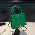 Borsa a tracolla trapuntata verde con motivo geometrico e manico superiore fisso - Verde