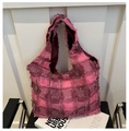 Sac cabas à carreaux rose et bordeaux avec bords effilochés au style vintage - Carreaux Rose Rouge