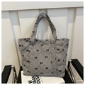 Bolso tote de pana gris con estampado de lazo negro y diseño de rombos - Gris