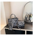 Set di tre borse da donna con motivo zebrato bianco e nero e finiture in metallo oro - Zebra Print / Nero