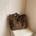 Grand sac cabas en toile à imprimé léopard pour femme avec deux poignées pour le porter à l'épaule - Marron Sans Pendentif