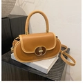 Retro camel brown leather crossbody bag with oval clasp and adjustable strap - Brown