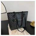 Elegante borsa tote nera con stampa geometrica a quadrifoglio e tasca frontale - Nero