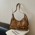 Bolso de hombro retro marrón oscuro en forma de media luna con hebilla y grano de guijarro - Marrón