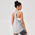 Canotta yoga da donna grigio chiaro, vestibilità ampia, stile racerback, tessuto traspirante - S / Grigio chiaro