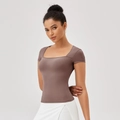 Slim fit square neck sports t-shirt in coffee brown for yoga and fitness training - S / Dark Purple