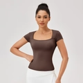 Nauwsluitend sport-T-shirt voor dames met vierkante hals in ademend mokka bruin yoga - L / Donkerbruin