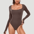 Body de yoga marrón de manga larga con cuello cuadrado y aberturas para el pulgar fit - S / Marrón Castaño