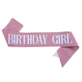 Fascia Birthday Girl glitterata rosa con scritte bianche e spilla di sicurezza argento - Ragazza Selezionata - Rosa Con Testo Bianco / Taglia unica