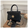Borsa a tracolla minimalista nera in pelle PU opaca con fibbia floreale dorata chic - Nero