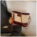 Quilted beige shoulder bag with deep red base, gold chain strap and plush bear charm - With Pendant / Khaki