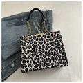 Elegante borsa tote quadrata con stampa leopardata bianca e nera e catena dorata - Leopardo Nero
