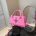 Sac à main rose avec étoile en métal, poignées et bandoulière réglable chic - Rose
