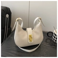 Sac à bandoulière blanc en demi-lune avec texture gaufrée et fermoir doré - Blanc