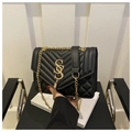 Elegante borsa a tracolla nera trapuntata con logo S dorato e nappina in metallo - Nero