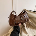 Vintage σκούρα καφέ τσάντα hobo σε στυλ μοτοσικλέτας με πανκ τρούκ και λουριά με αγκράφες - Καφέ