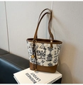 Borsa tote in tela bianca con finiture in pelle marrone e stampa di coniglio cinese - Caffè con Pendente / Marrone