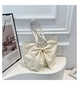 Borsa tote in pelle bianco crema con un grande fiocco decorativo e doppie spalline morbide - Bianco