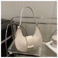 Elegante bolso de hombro creciente blanco crema con hebilla de metal dorado y cremallera - Blanco