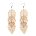 Elegante lange goldene Hohlblatt-Ohrringe mit dreischichtigem Filigranmuster für Damen - Gold