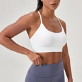 Weißer Sport-BH mit Y-Riemen und breitem Stützband für Yoga und Fitnesstraining - S / Weiß