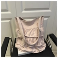 Bolso tote rosa claro con volantes escalonados y correa ajustable para el hombro - Rosa