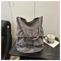 Bolso de hombro gris con volantes de tres capas en ante sintético suave para mujer - Gris