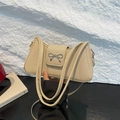 Beigefarbene gewebte Umhängetasche mit silberner Schleifenschnalle für Damen - Khaki