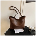 Minimalist large dark brown tote bag in lychee leather with metal plaque detail - Brown