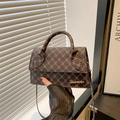 Sac à bandoulière vintage avec motif monogramme et poignée en cuir élégante - Café